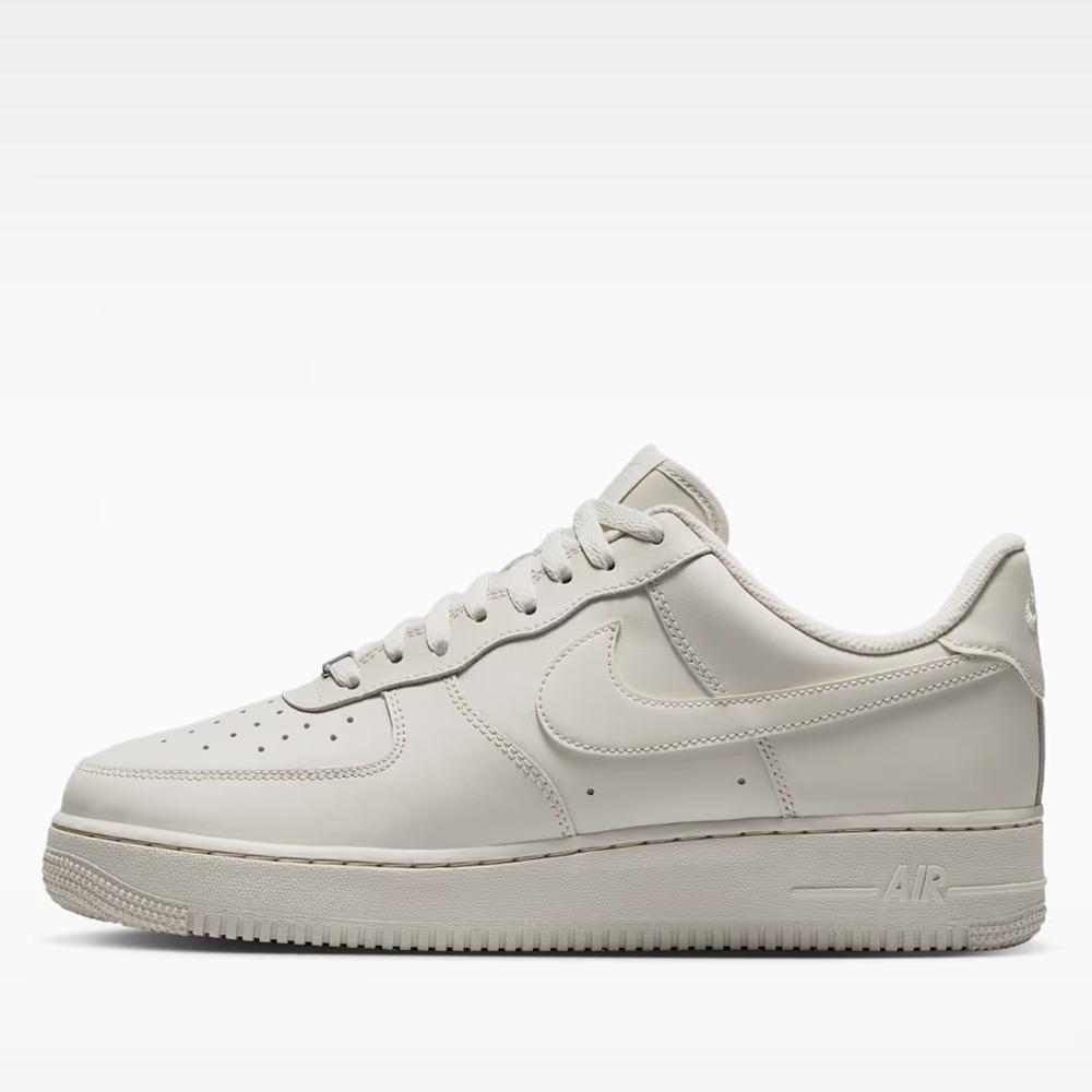 Boty pánské Nike Air Force 1 '07 IH1698-003 - bílé