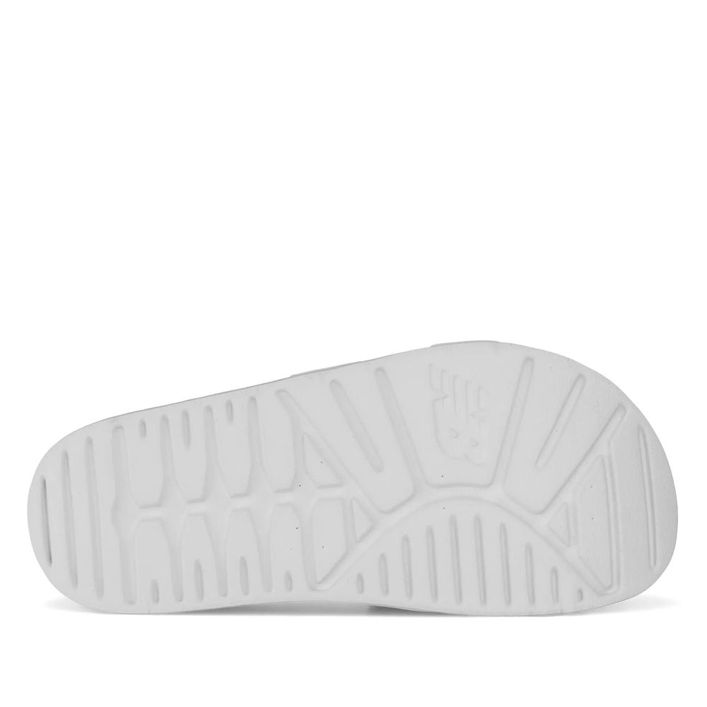 Žabky New Balance SUF20SQ1 - bílé