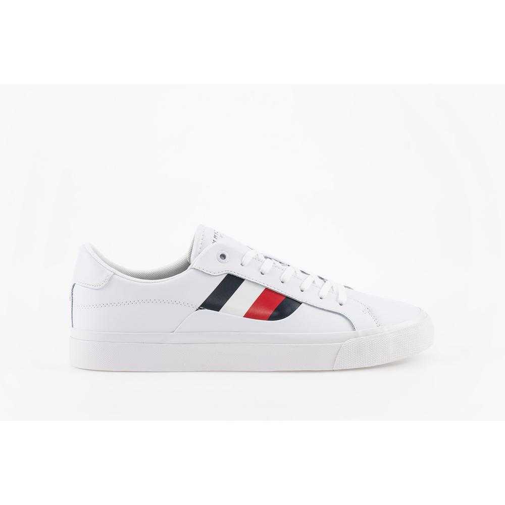 Boty Tommy Hilfiger Signature Detailing Leather Trainers FM0FM04140-YBR - bílé