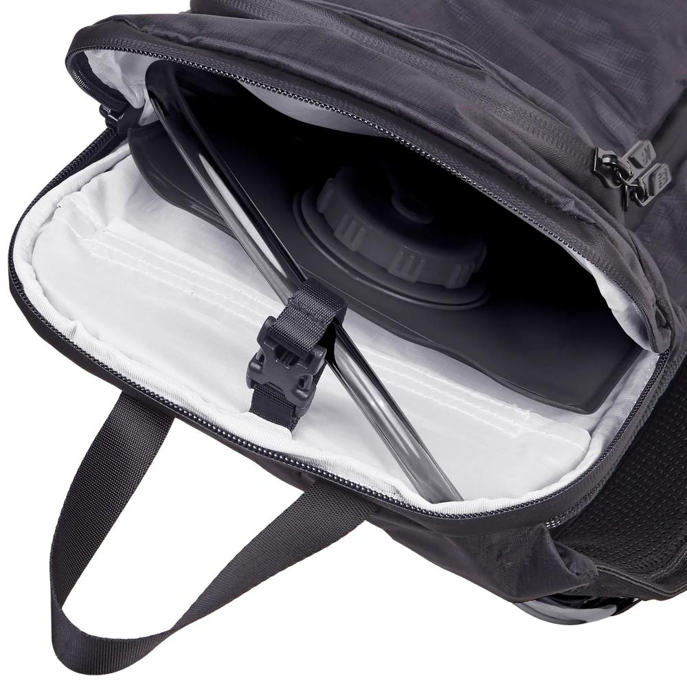 Batoh New Balance LAB51202BK - černé