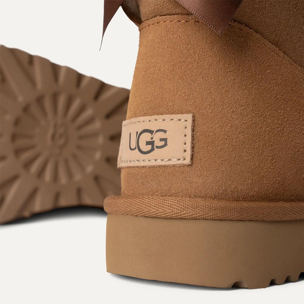Boty dámské UGG W Mini Bailey Bow II 1016501-CHE - hnedé