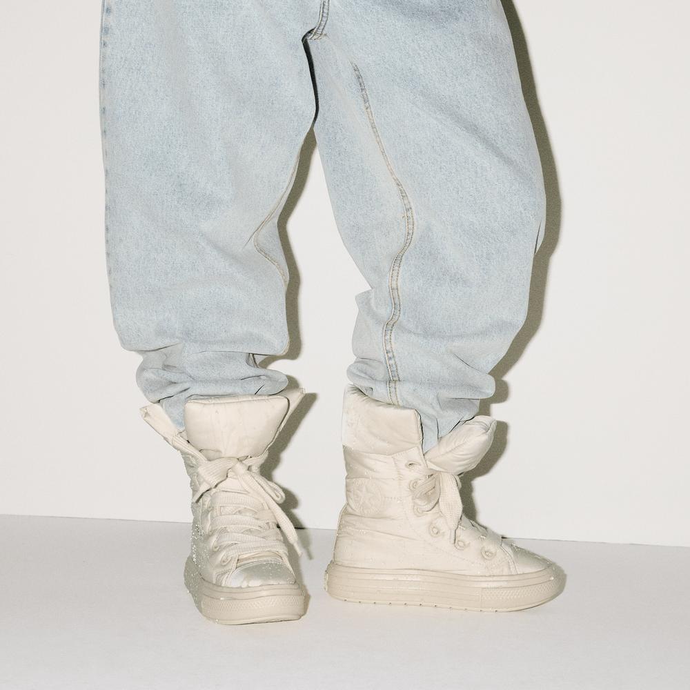 Dámské boty Converse Chuck Taylor All Star Elements Boot A14273C - bílé