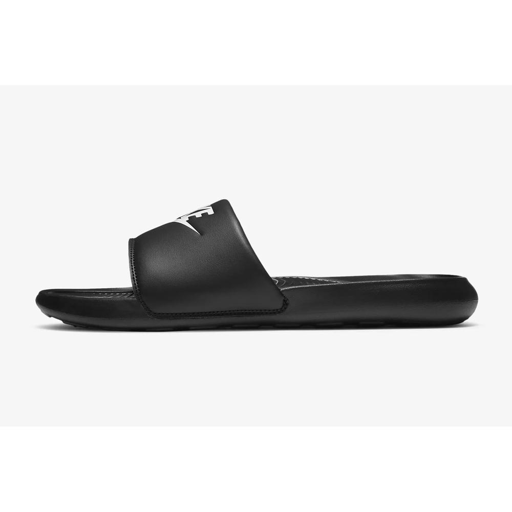Žabky Nike Victori One CN9675-002 - černé
