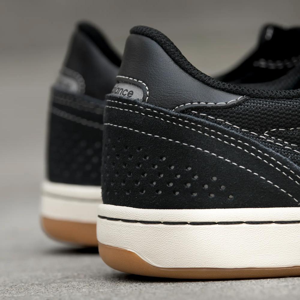 Boty pánské New Balance Numeric UN440BCO - černé