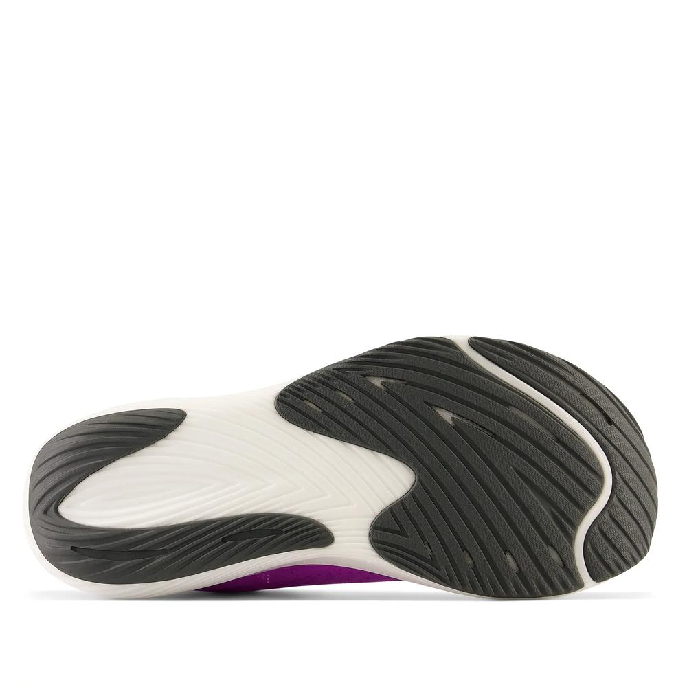 Boty New Balance FuelCell Rebel v3 WFCXCR3 - růžové
