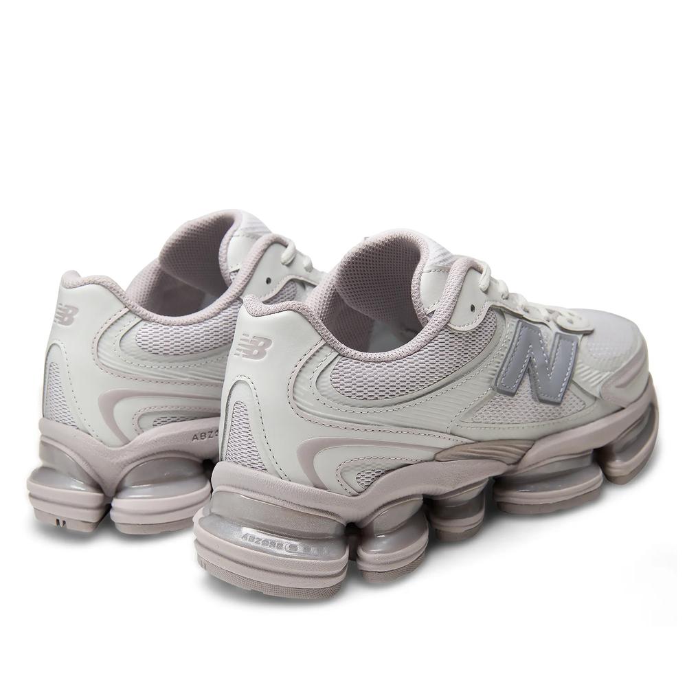 Unisex boty New Balance U20001D3 - bílé