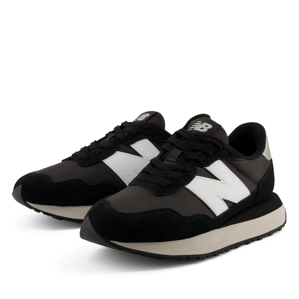 Dámské boty New Balance W23731P - černé