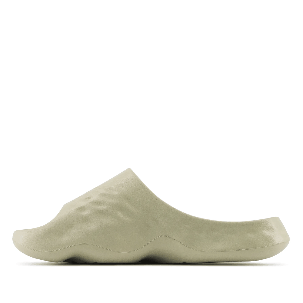 Žabky New Balance SUFHUPC3 – béžové