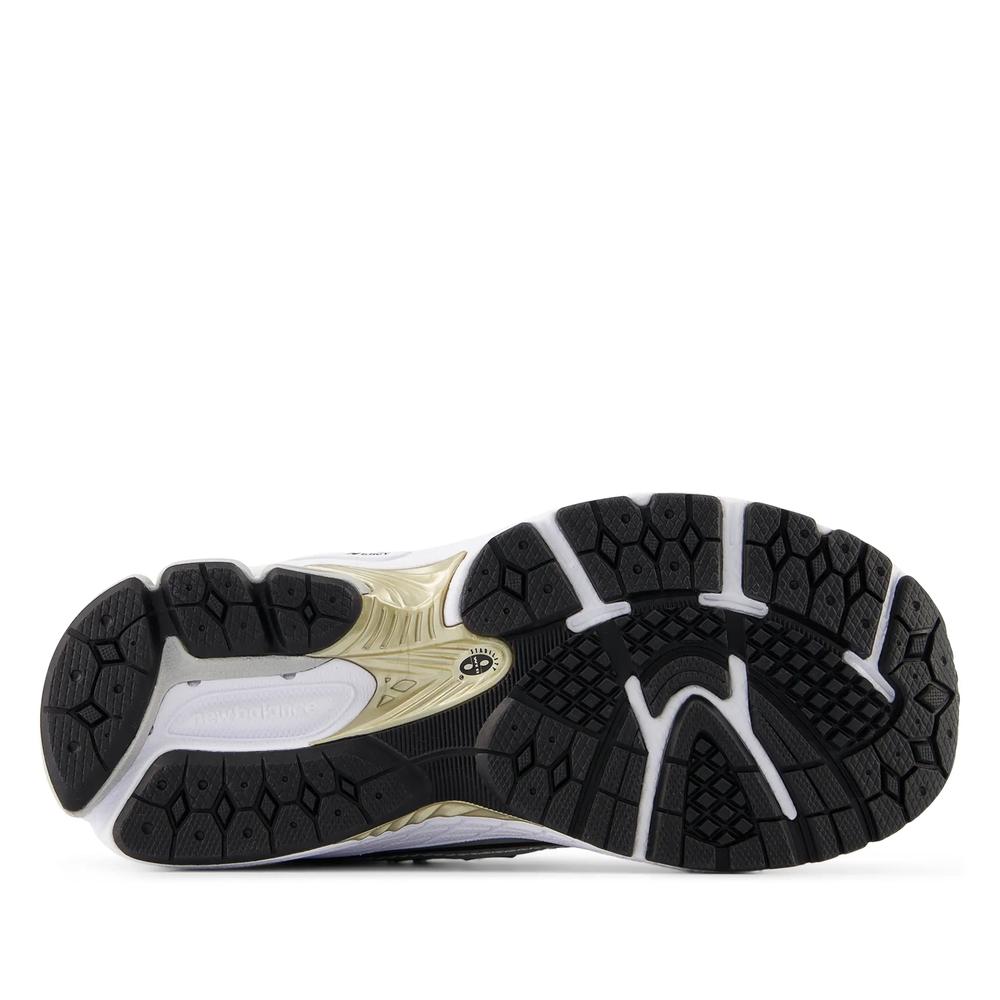 Dětské boty New Balance PC1906RA - stříbně