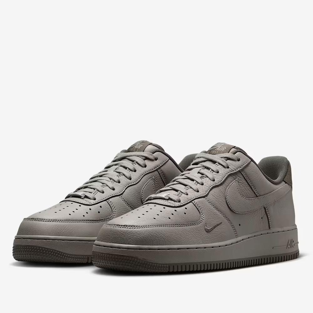 Boty pánské Nike Air Force 1 '07 LV8 HM9483-300 - šedivé