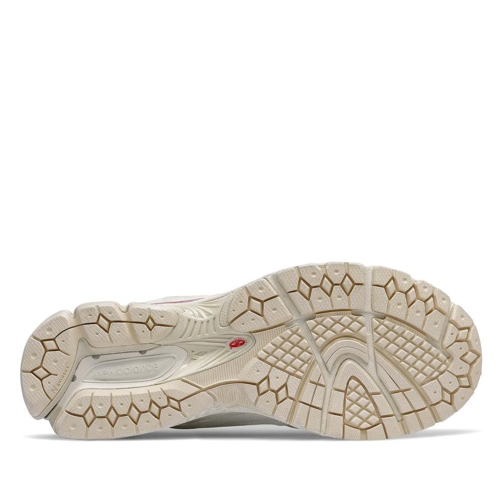 Unisex boty New Balance M2002RDC - bílé