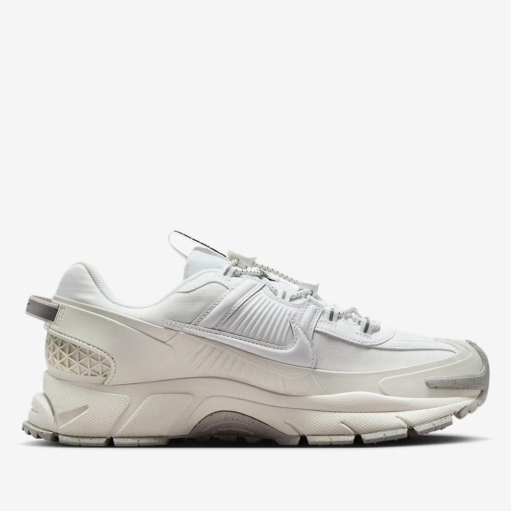 Dámské boty Nike Zoom Vomero Roam HV6410-100 - bílé