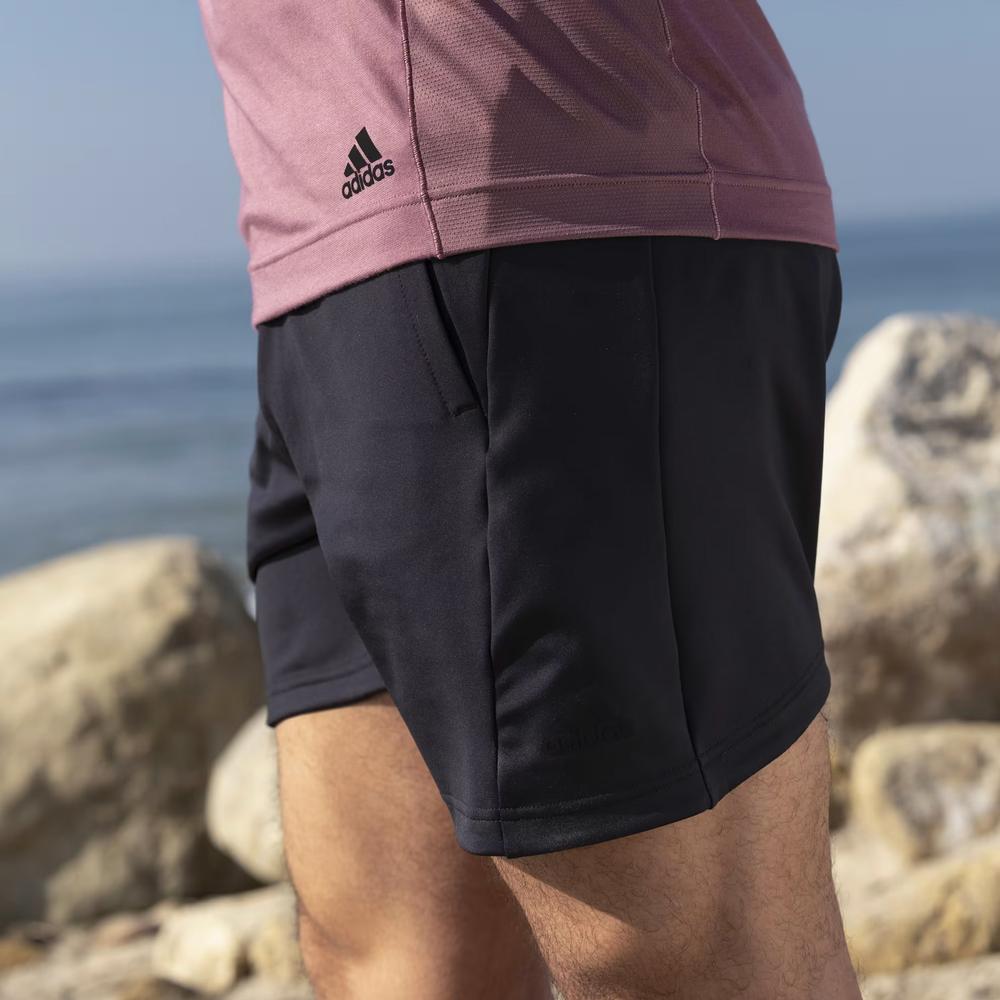 Krátké kalhoty adidas Yoga Training HC4431 - černé