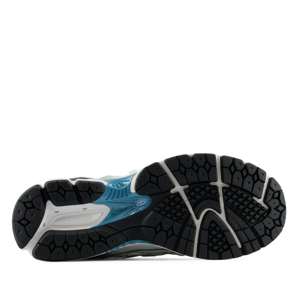 Unisex boty New Balance U19065IC - bílé