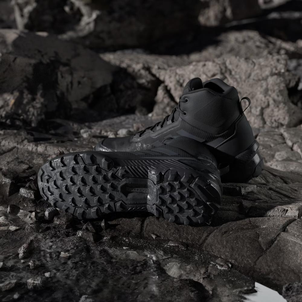 Boty pánské adidas Terrex Eastrail 2.0 Mid Rain.Rdy Hiking HP8600 - černé