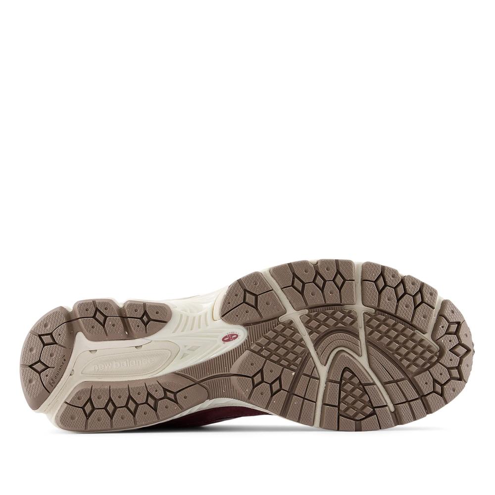 Boty New Balance U2002RS - bordové