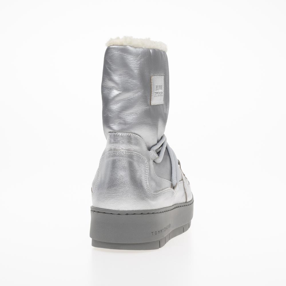 Boty Tommy Hilfiger Tommy Essential Silver Boots FW0FW07506-0IM - stříbně
