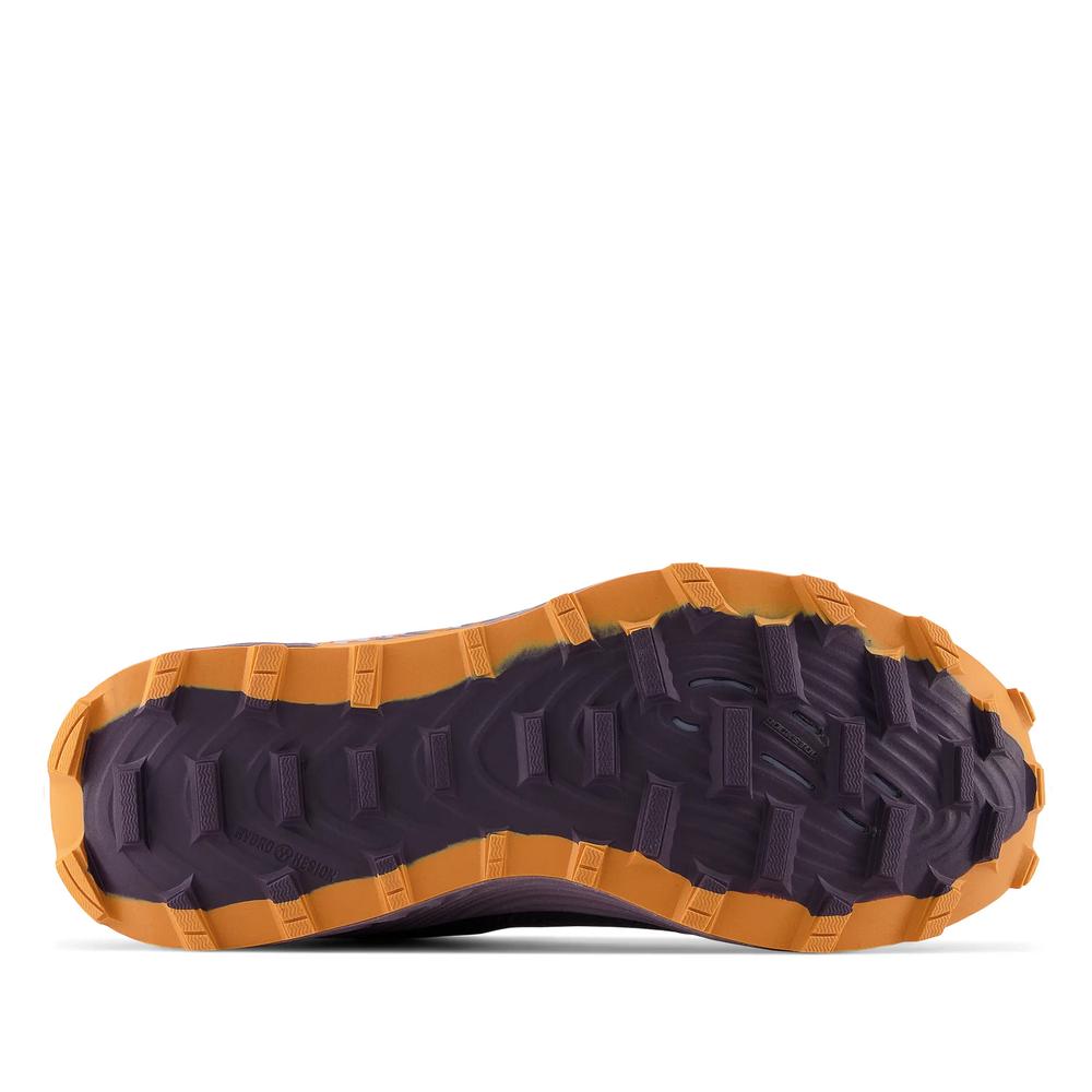 Dámské boty New Balance FuelCell Summit Unknown v4 WTUNKNL4 – fialové