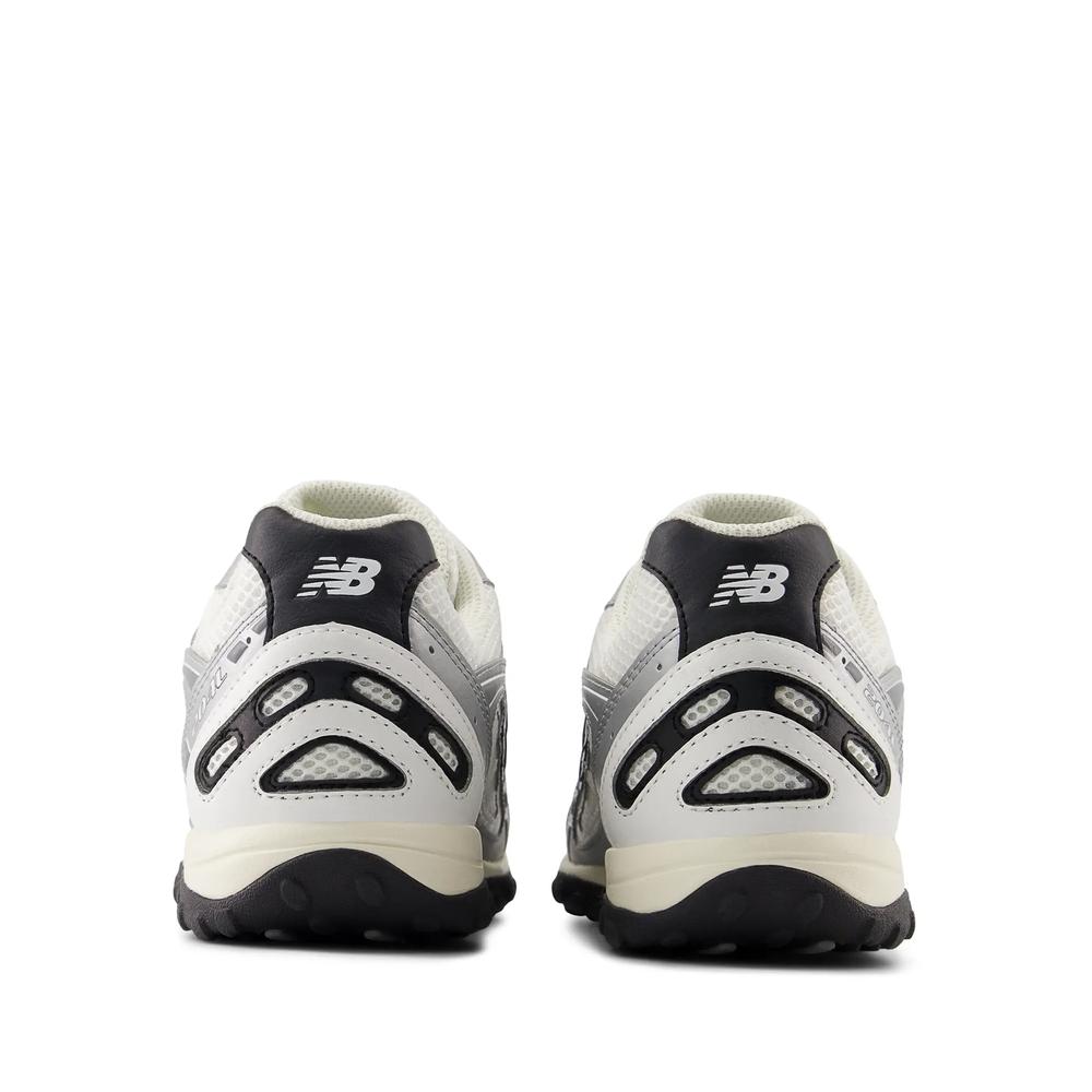 Unisex boty New Balance U204LSWD - stříbně