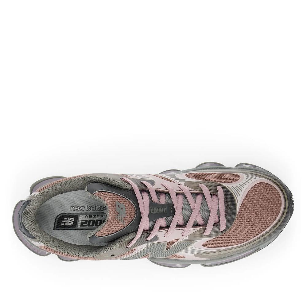 Unisex boty New Balance U20002T8 - hnědé