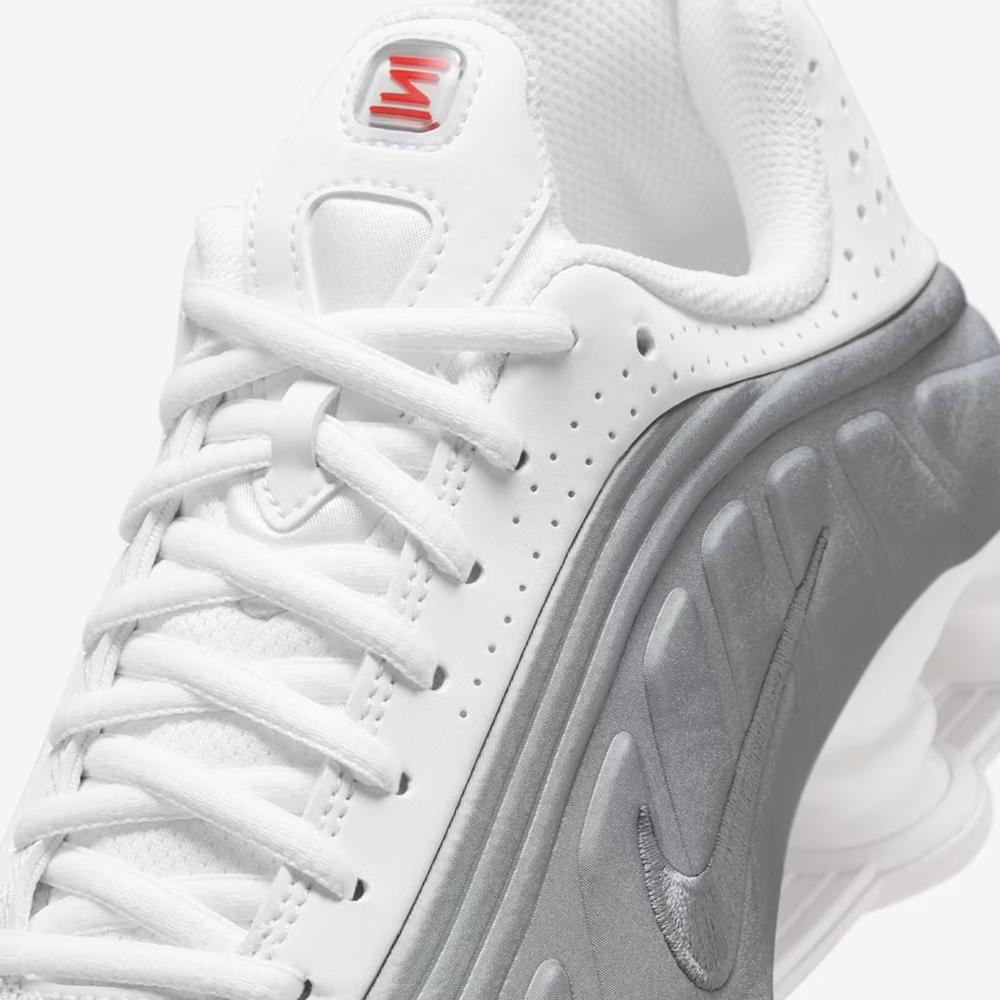 Dětské boty Nike Shox R4 CW2626-101 - bílé