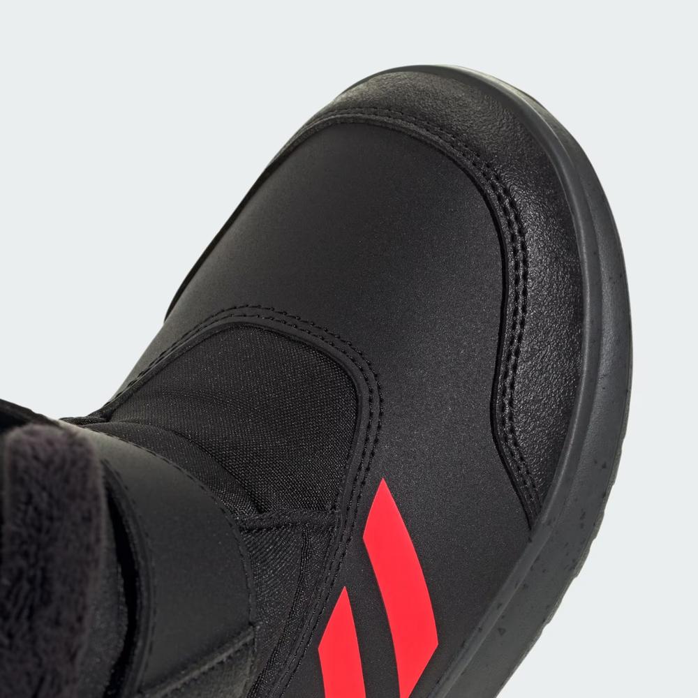 Boty adidas Winterplay IF1718 - černé