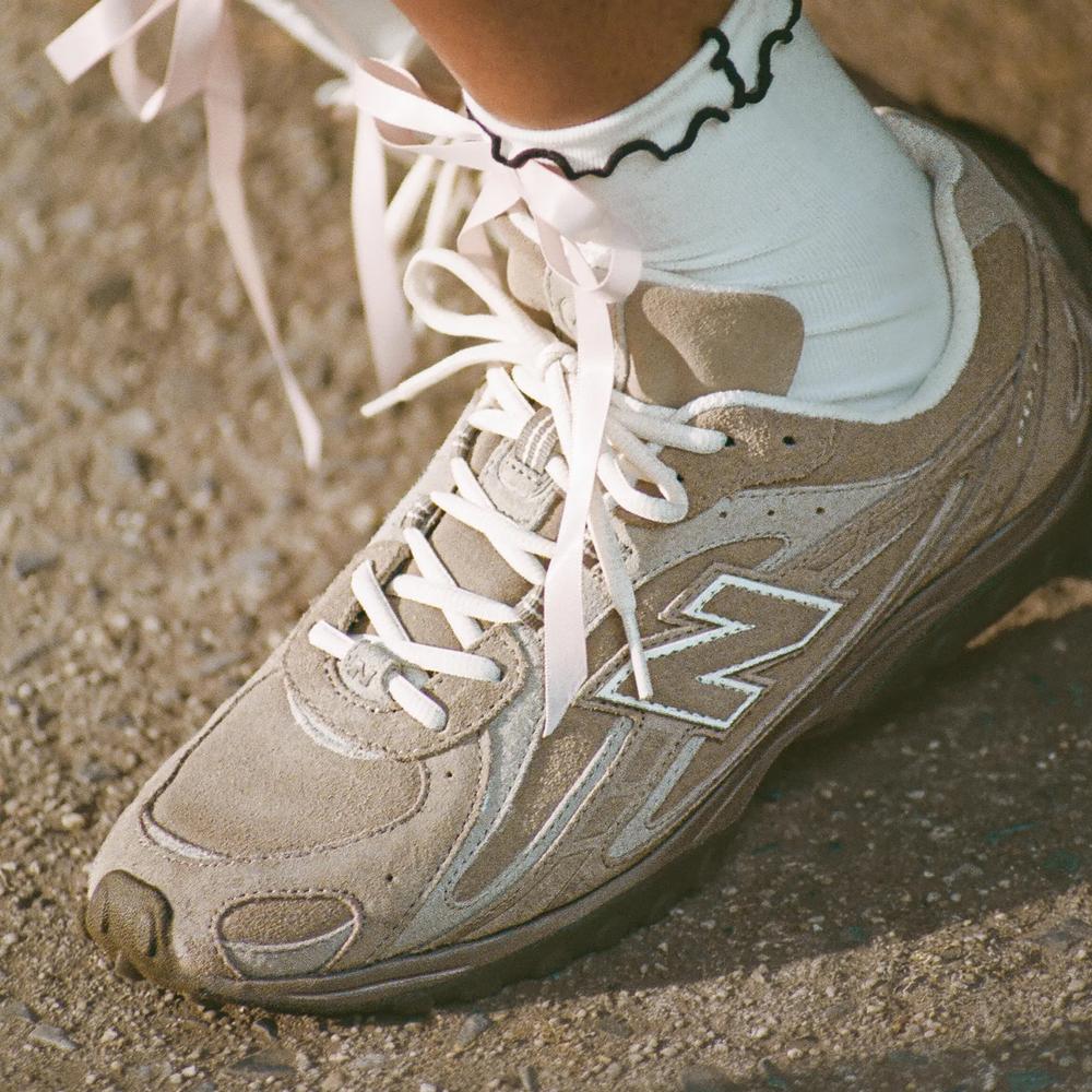 Unisex boty New Balance U204LMMA - béžové