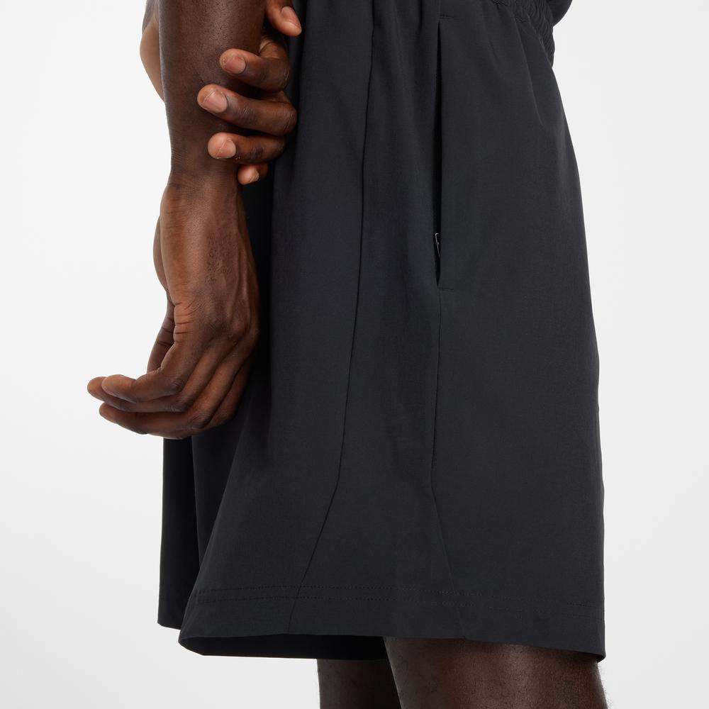 Pánské šortky New Balance MB6174CDBK - černé