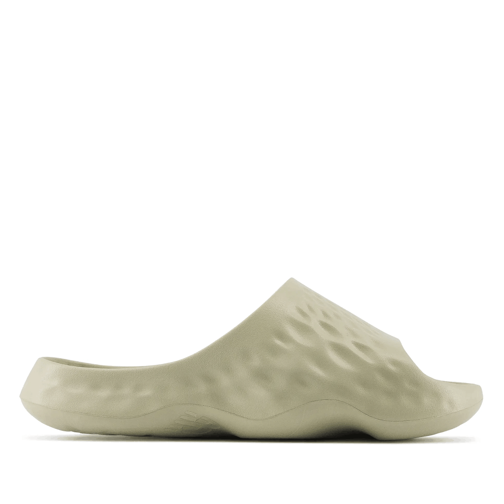 Žabky New Balance SUFHUPC3 – béžové