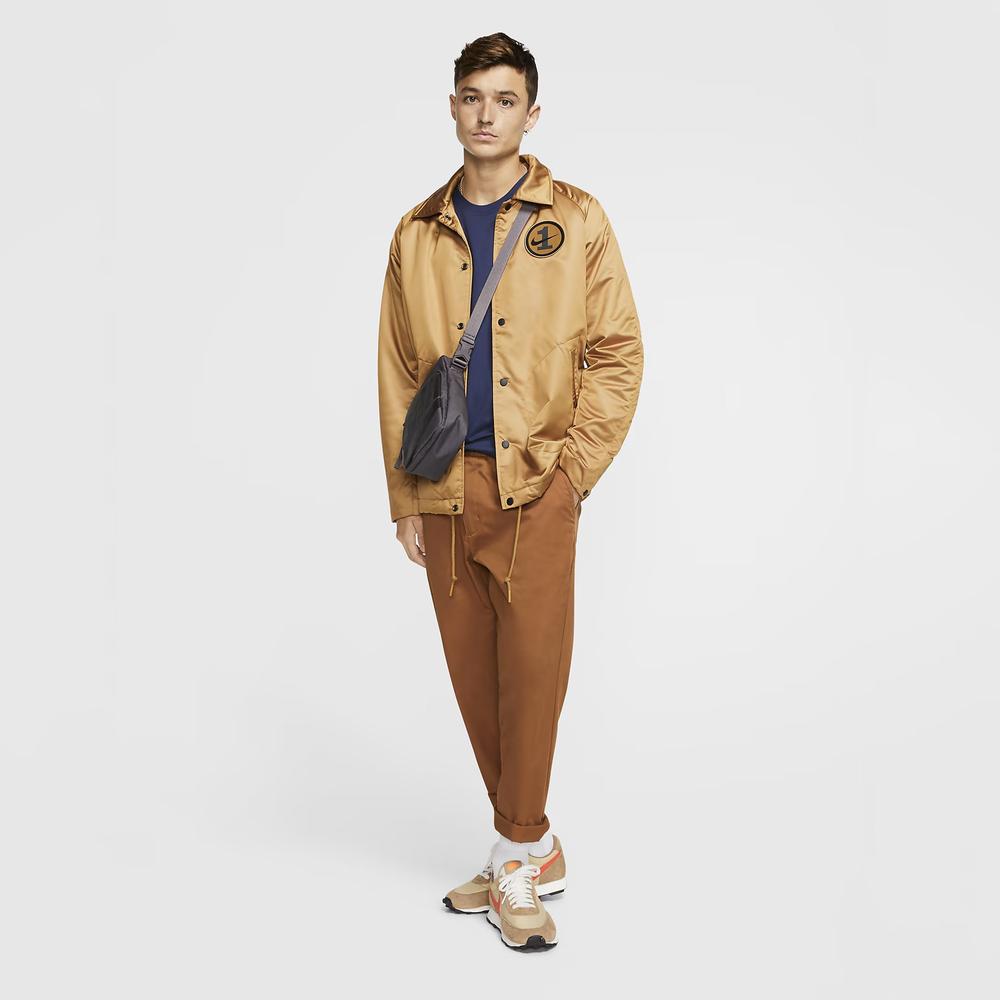 NIKE SPORTSWEAR CLUB > AR4997-410