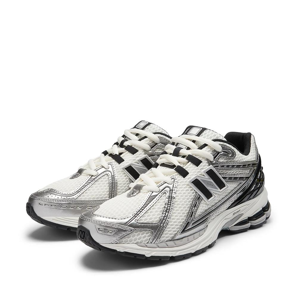 Boty New Balance M1906RER - stříbně