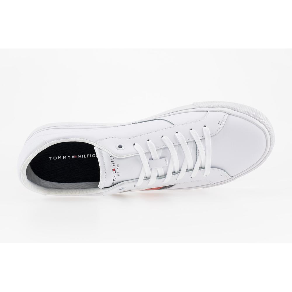 Boty Tommy Hilfiger Signature Detailing Leather Trainers FM0FM04140-YBR - bílé