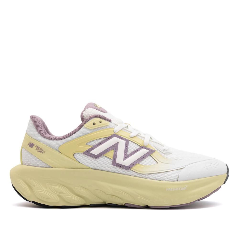 Boty New Balance UTRNQB - bílé
