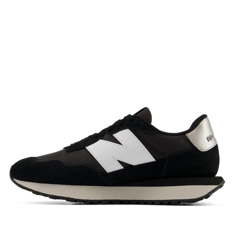 Dámské boty New Balance W23731P - černé