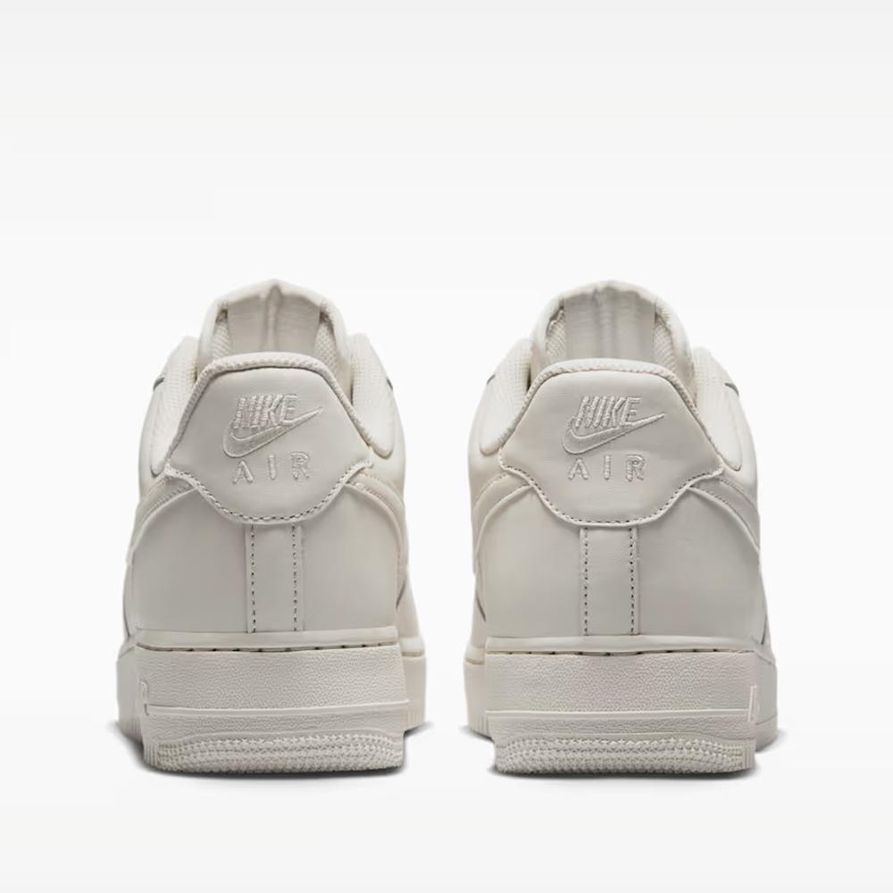 Boty pánské Nike Air Force 1 '07 IH1698-003 - bílé