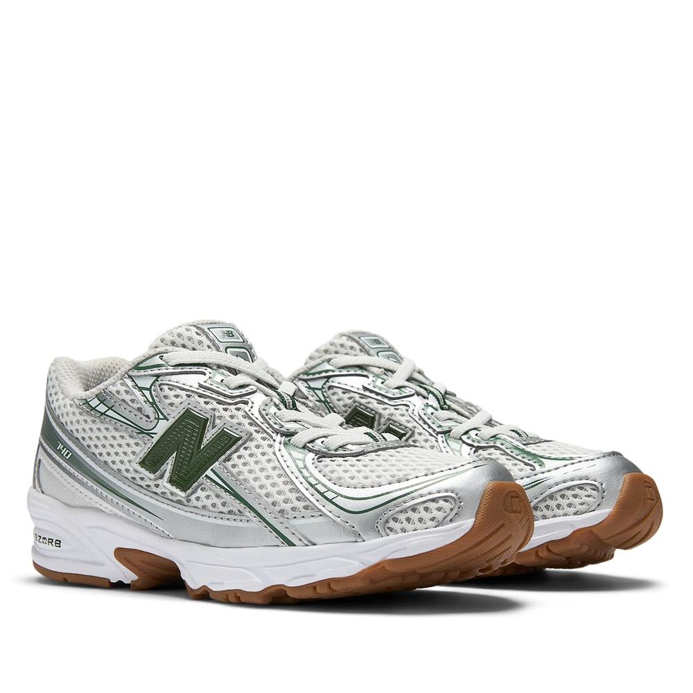 Dětské boty New Balance PZ740SF - stříbně