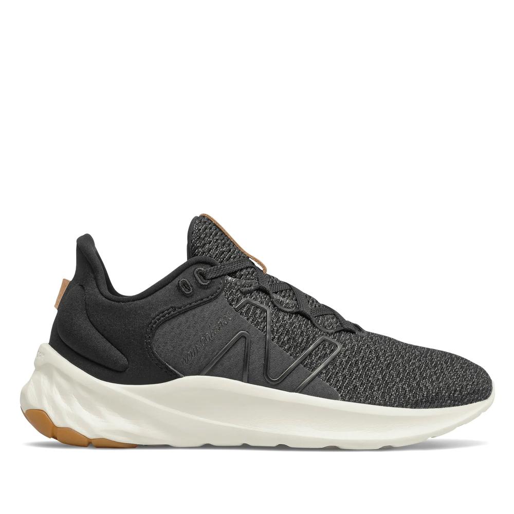 Boty New Balance Fresh Foam Roav v2 WROAVLK2 - černé