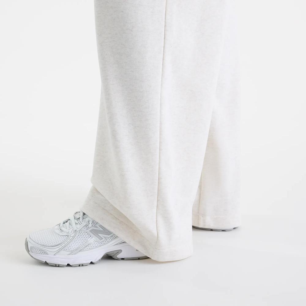 Dámská kalhoty New Balance Trackside WB62412FLIT - bílé