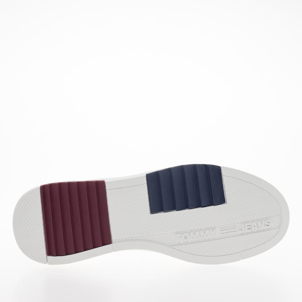 Boty Tommy Jeans Essential Retro Leather Half Cleat EM0EM00899-YBR - bílé