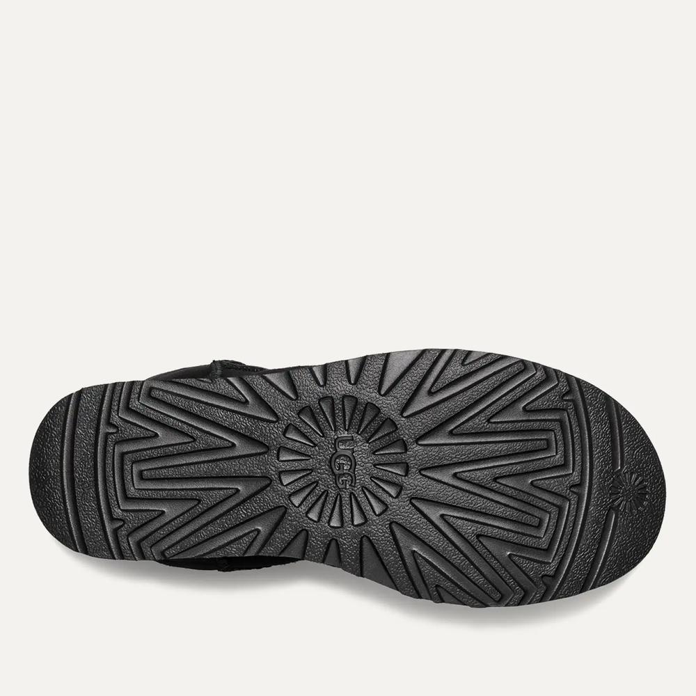 Boty dámské UGG W Classic  Short II 1016223-BLK - černé