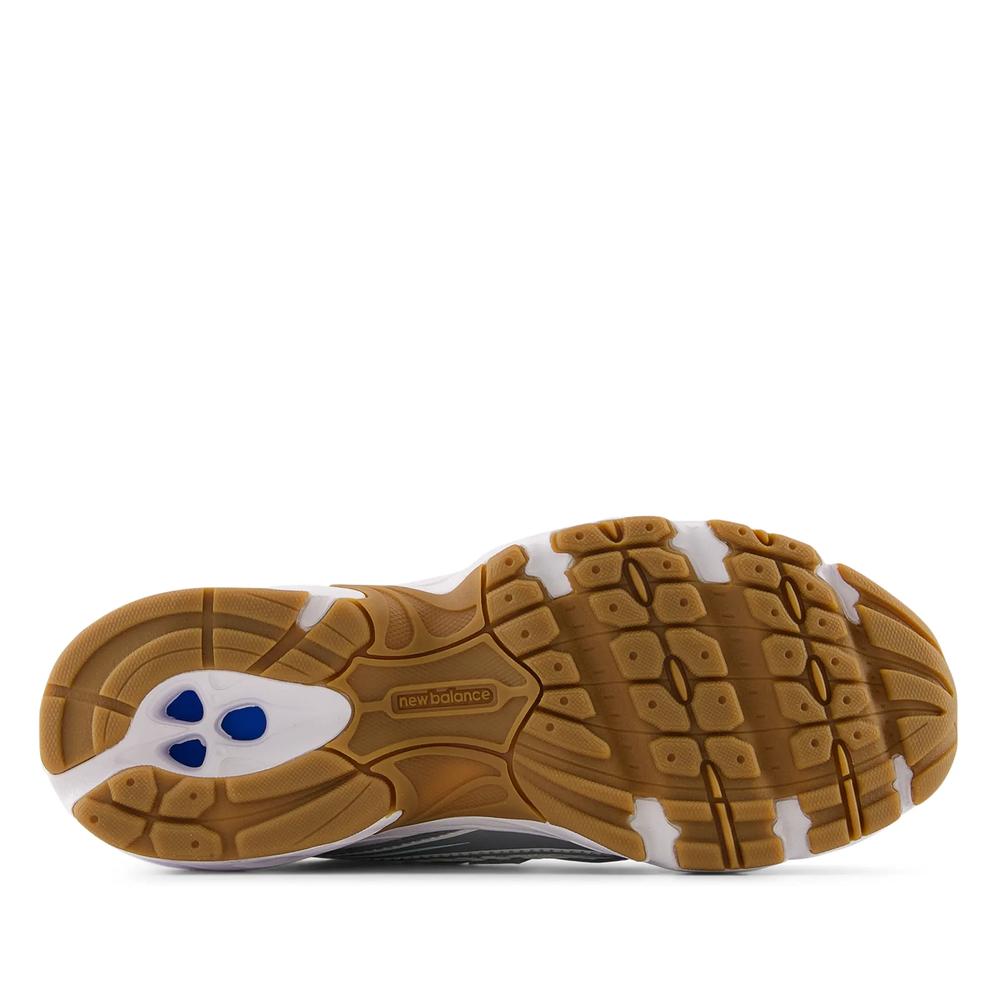 Dětské boty New Balance GR740AA - stříbně