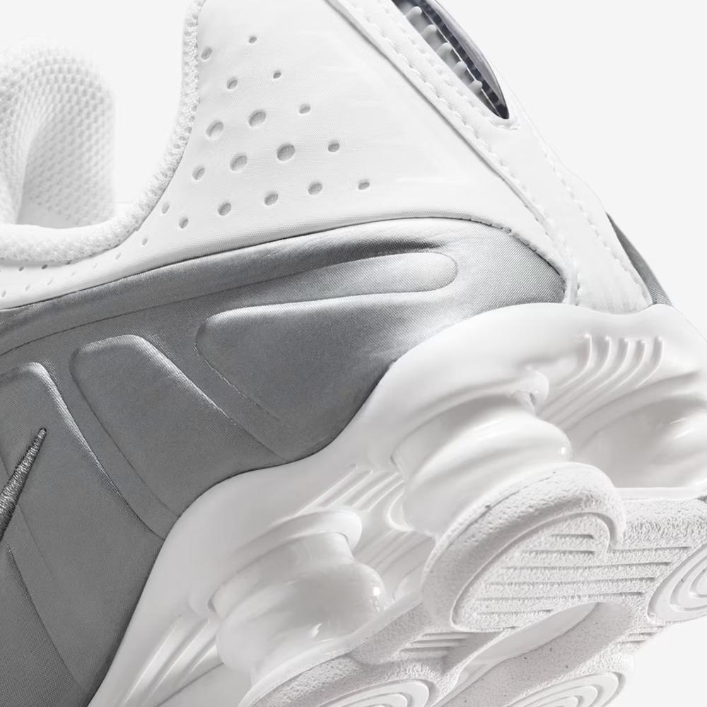 Dětské boty Nike Shox R4 CW2626-101 - bílé