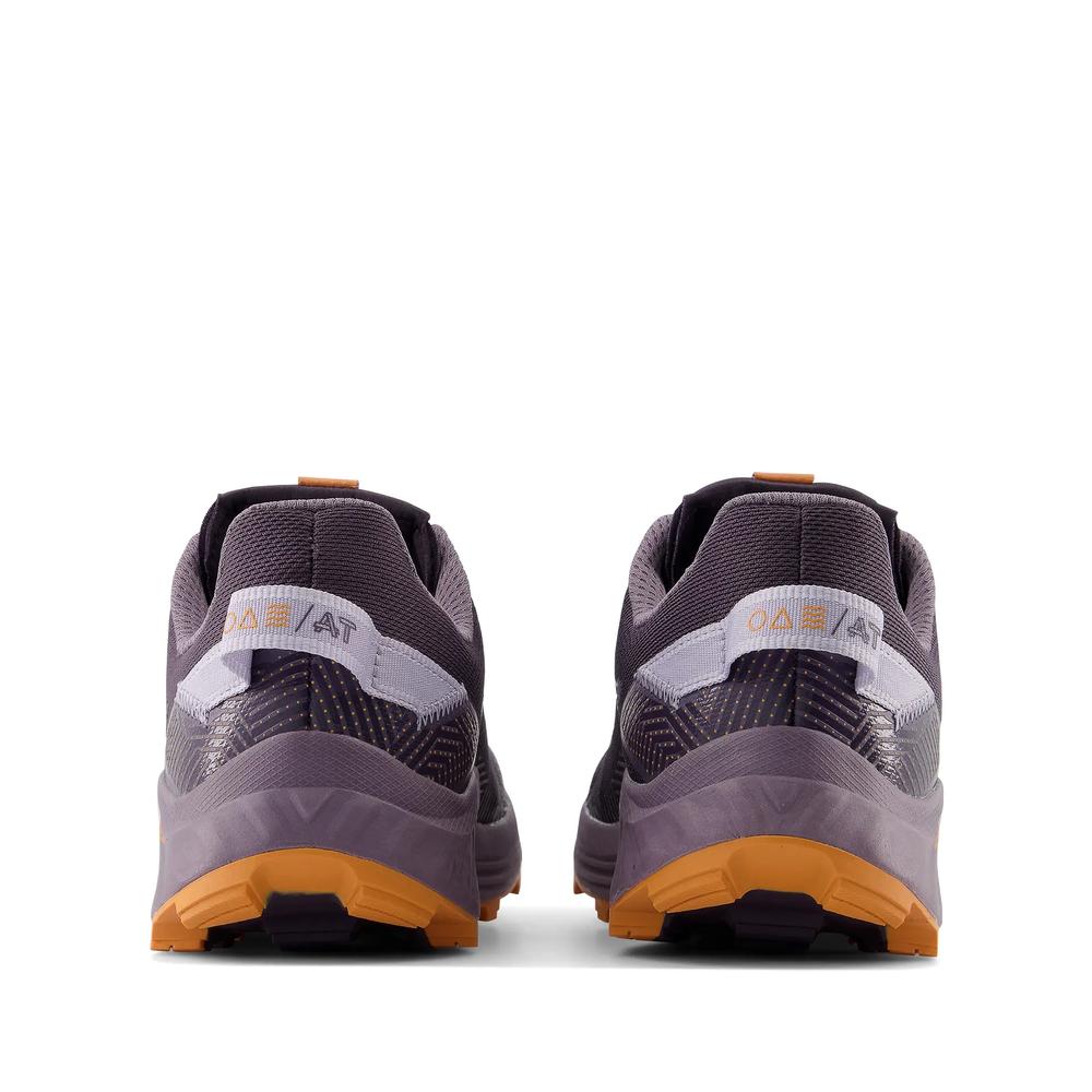 Dámské boty New Balance FuelCell Summit Unknown v4 WTUNKNL4 – fialové