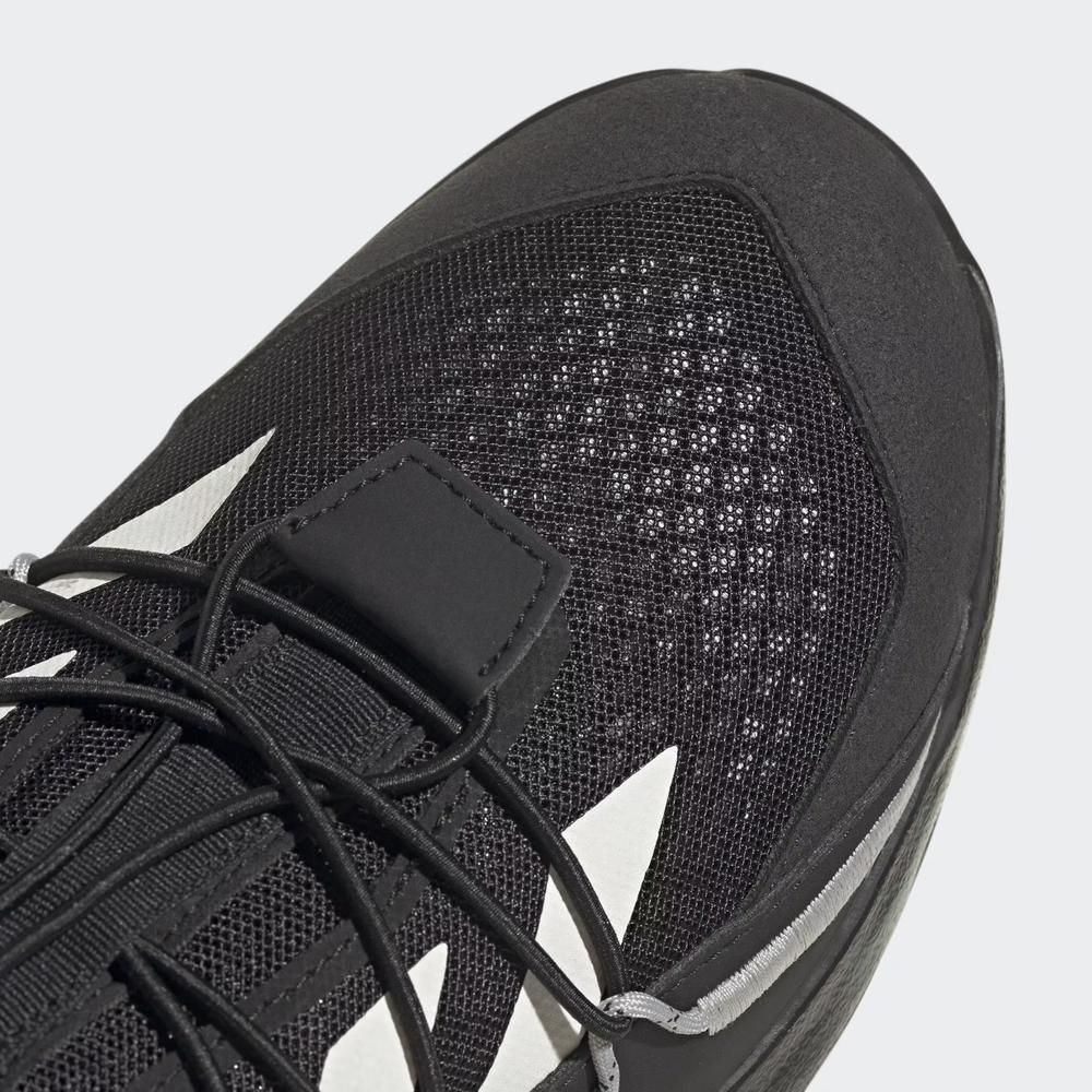 Boty adidas Terrex Voyager 21 Travel HP8612 - černé