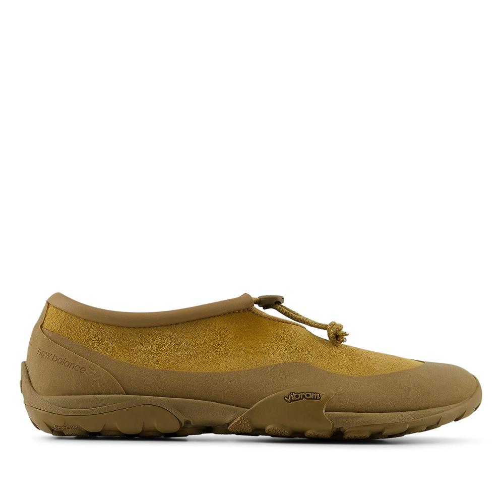 Unisex boty New Balance Minimus MT10T9CZ - hnědé