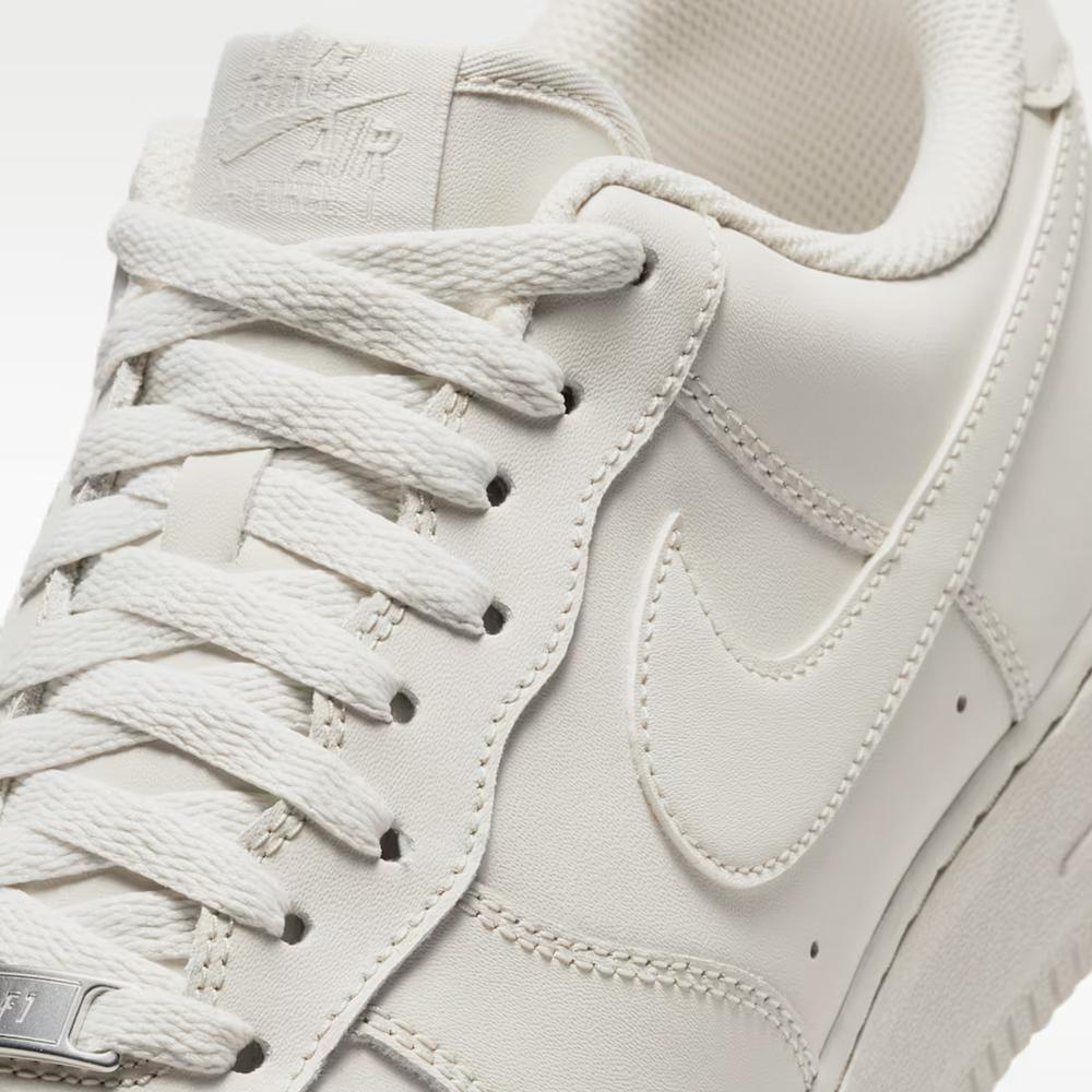 Boty pánské Nike Air Force 1 '07 IH1698-003 - bílé