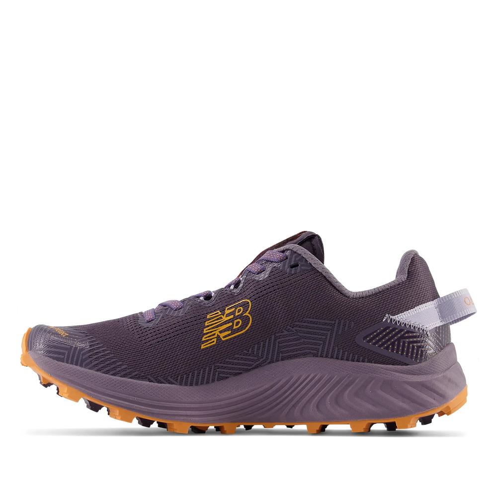 Dámské boty New Balance FuelCell Summit Unknown v4 WTUNKNL4 – fialové