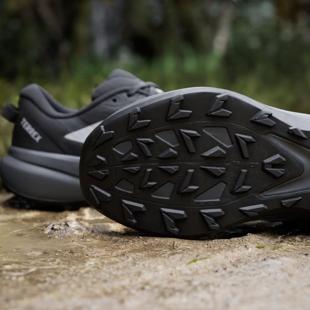 Boty pánské adidas Terrex Tracefinder Plus JQ1955 - černé