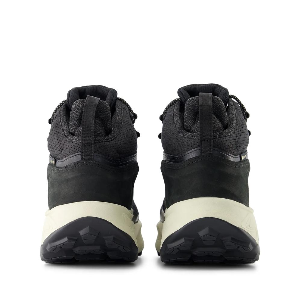Pánské boty New Balance Fresh Foam X Hierro Hiker Gore-Tex v9 MTHIMCB9 - černé