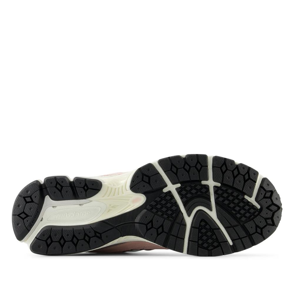 Boty New Balance M2002RFC - růžové